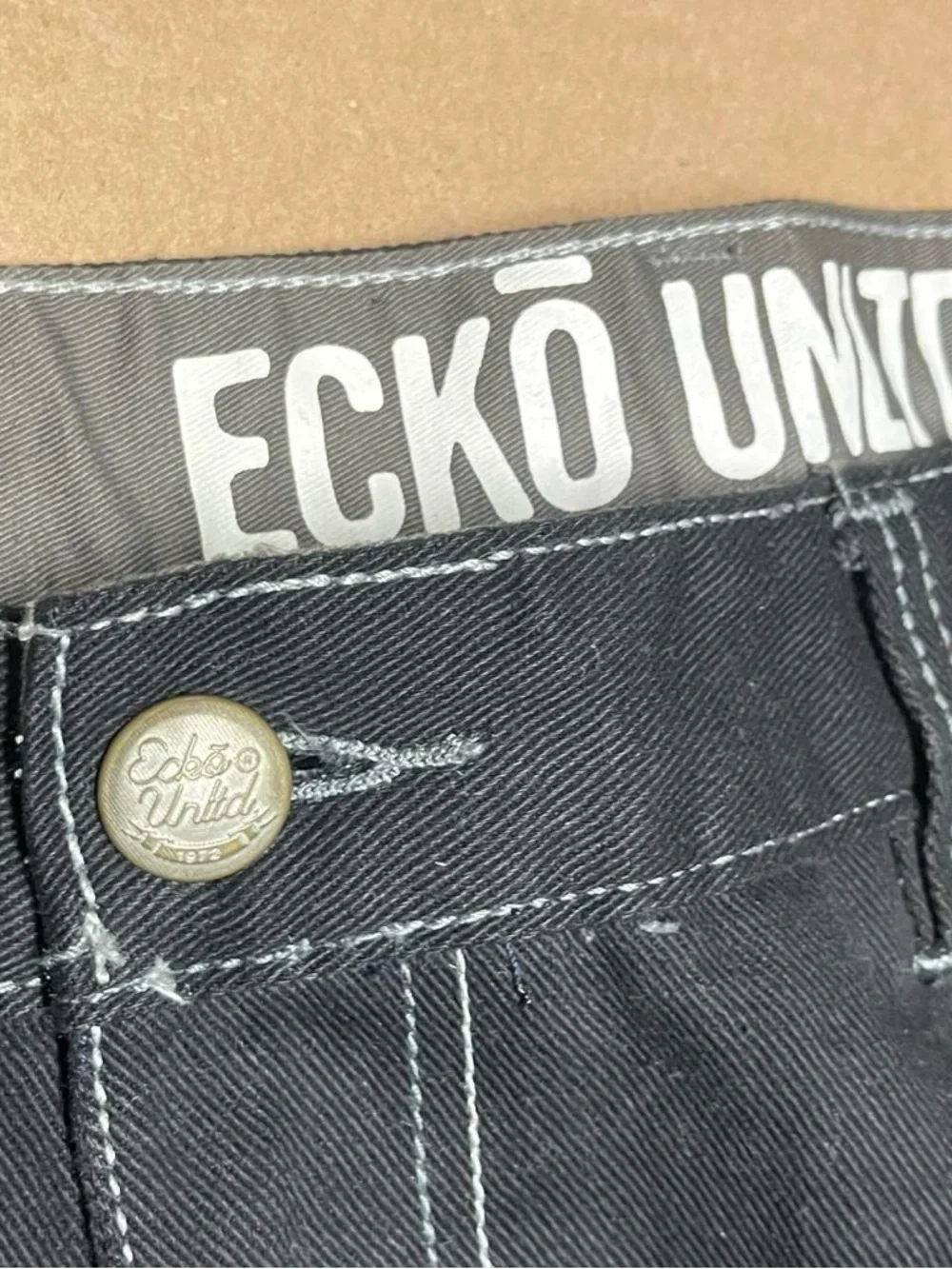 Ecko Unltd Jeans Mens 42x28 Black Denim Loose Fit Embroidered Pockets Baggy Y2K - Picture 5 of 10